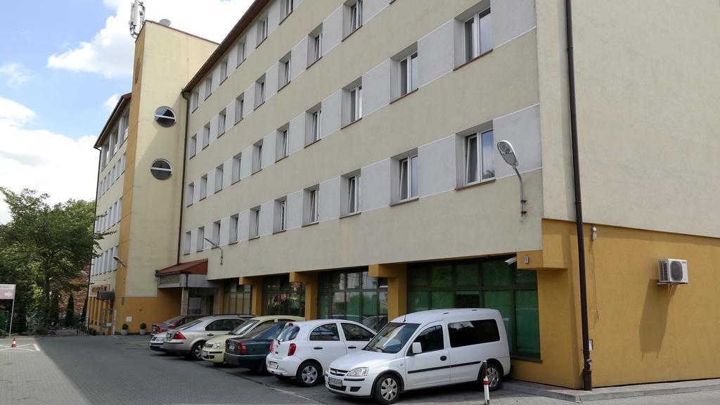 Osrodek Scsk Optima Aparthotel Krakow Ngoại thất bức ảnh