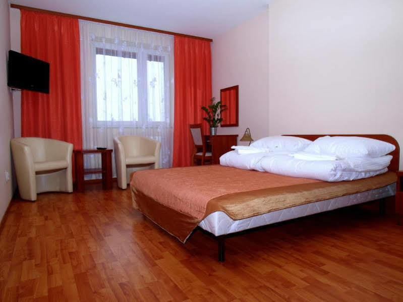 Osrodek Scsk Optima Aparthotel Krakow Ngoại thất bức ảnh