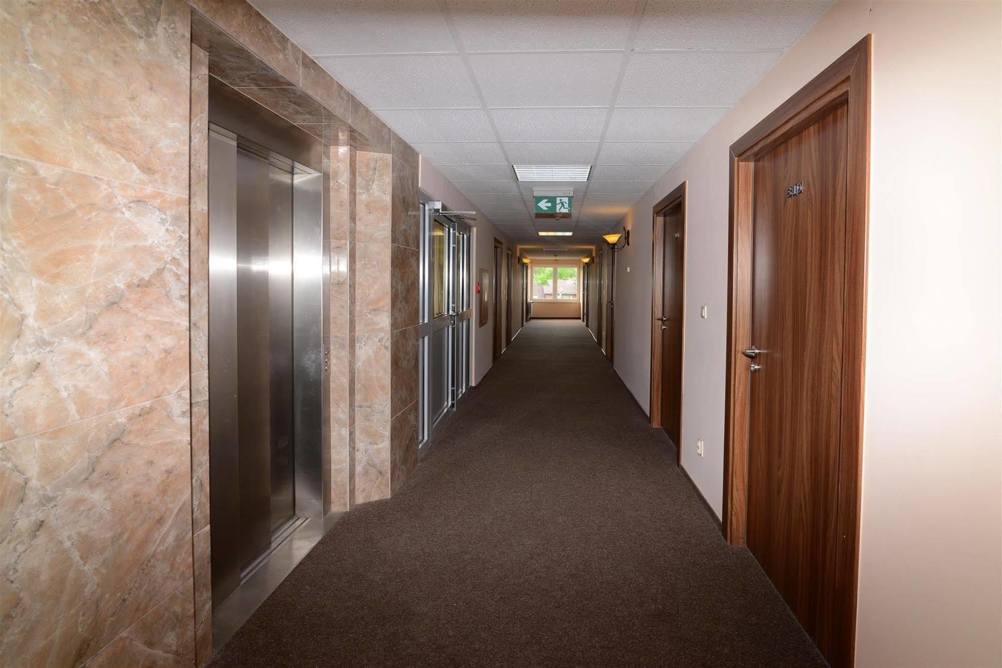 Osrodek Scsk Optima Aparthotel Krakow Ngoại thất bức ảnh